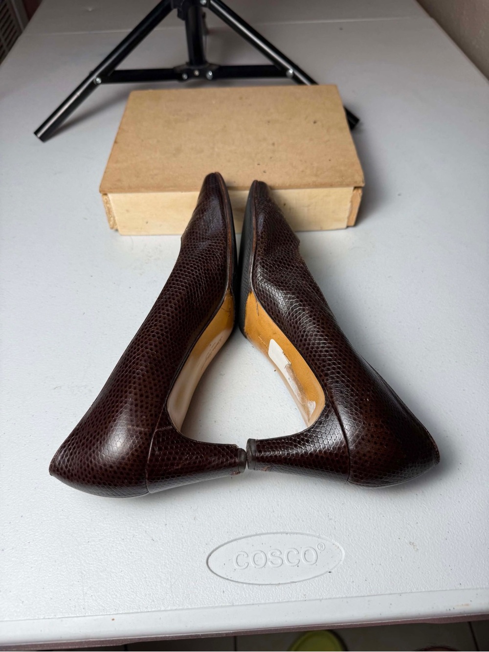 Ferragamo Ladies Leather Pump Reptile Skin Horseshoe Sz 8.5 Brown Heels - Picture 5 of 13